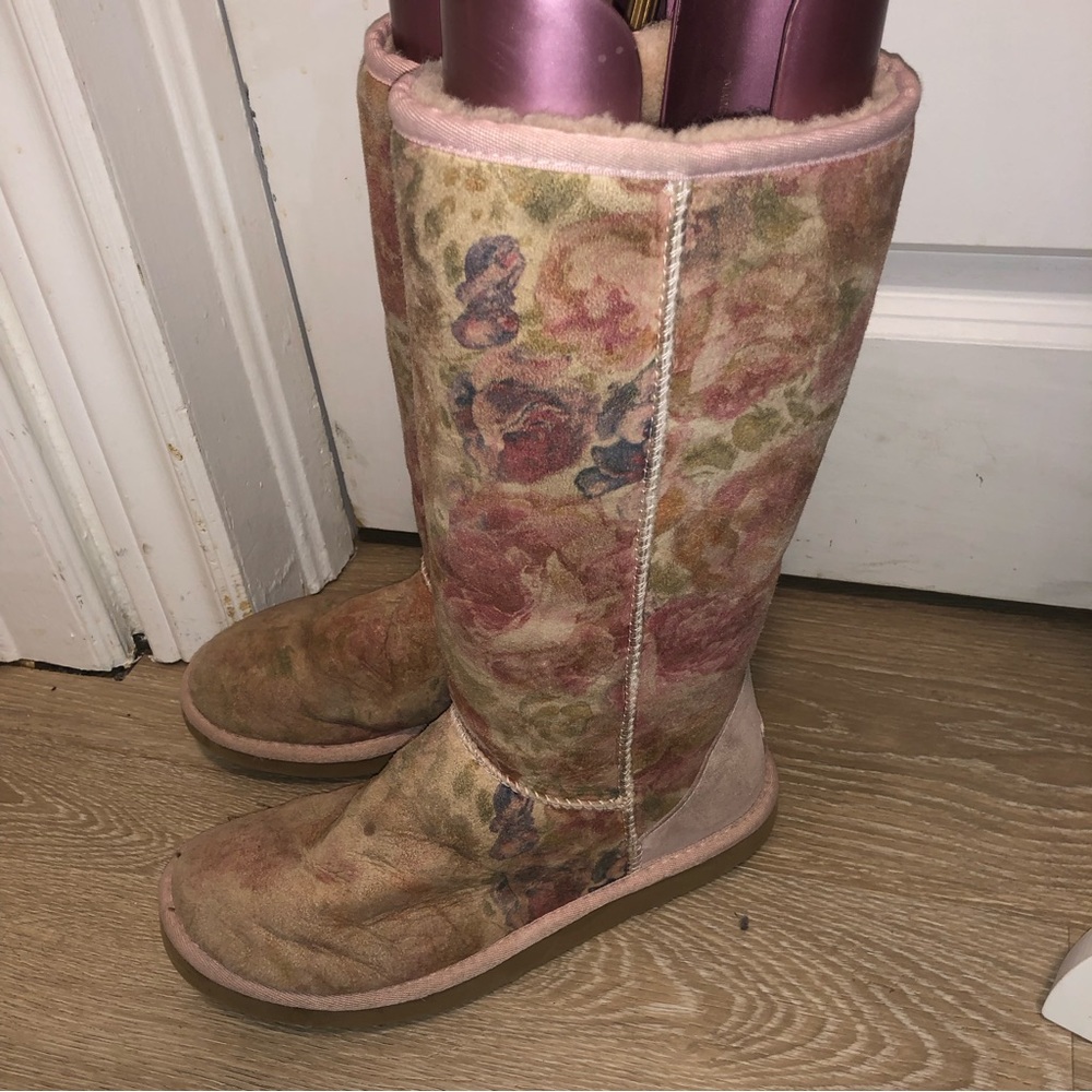 Ugg ladies classic tall boots size 7